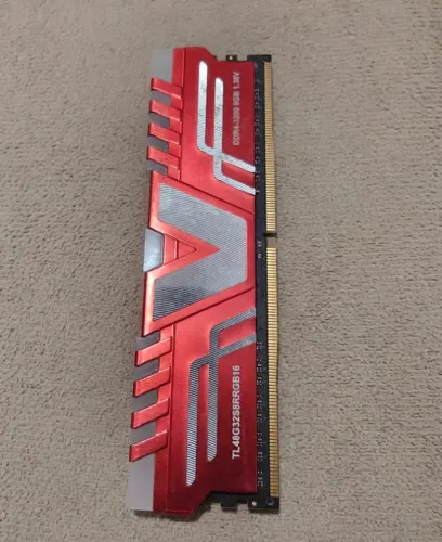 Memória RoHs DDR4 8GB 3200 Mhz 1.35V RGB