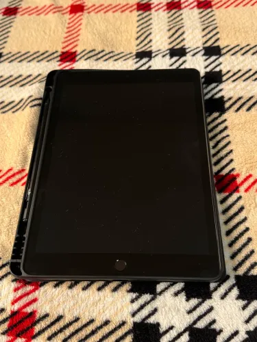 iPad Apple 9ª Geração - Excelente Estado | Caixa + Carregador Original + Capa + Caneta