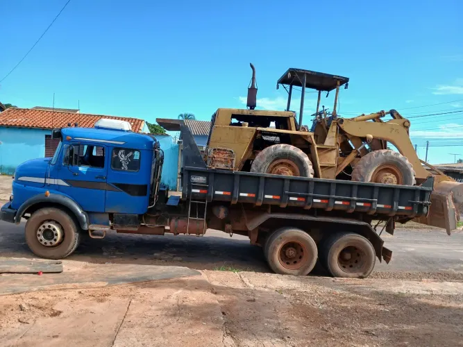 Caminhão caçamba Mb 1519. Cambio zf 16 130s da 1935 diferencial rockwell