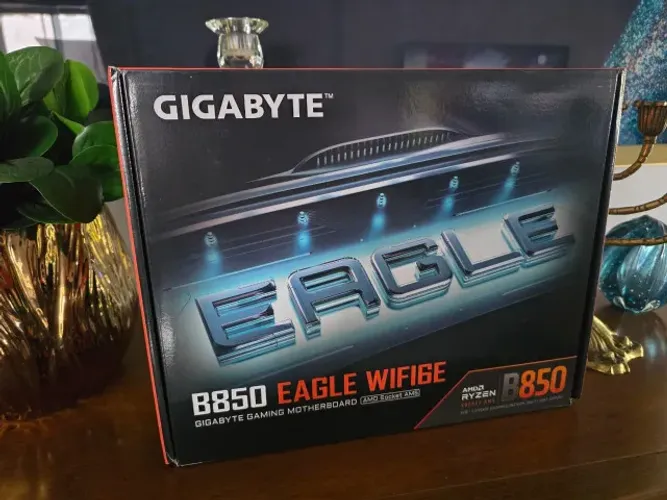 [Novo/Lacrado] Placa Mãe Gigabyte B850 Eagle WIFI6E, Chipset B850, AMD AM5, ATX, DDR5