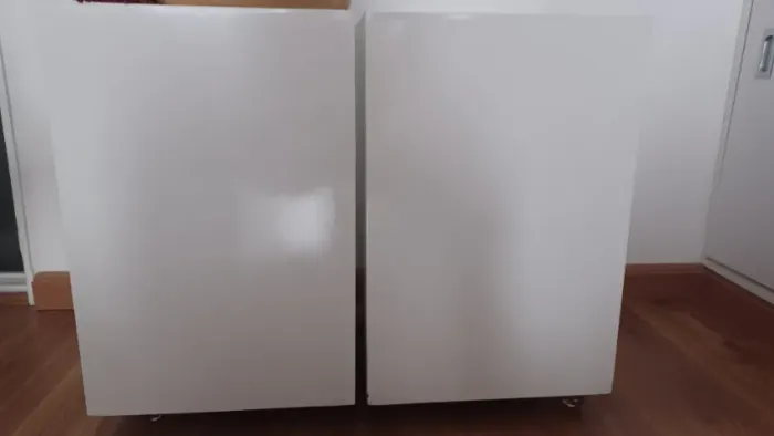 Mesas laterais laqueadas brancas