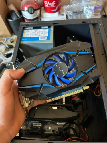 Placa de Vídeo GT 1030 2GB - Ótimo Desempenho em Jogos (Retirada de Peças)