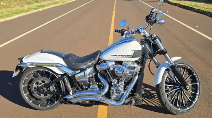 Harley Breakout 2024 FXBR White Pearl 1800 KM