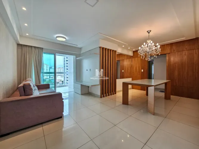 Apartamento semimobiliado com 3 quartos, varanda envidraçada e vista livre na Pelinca