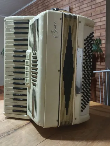 Acordeon italiano Capri 120 bx