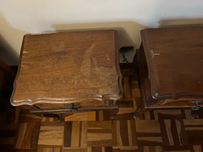 Conjunto de mesas de cabeceira