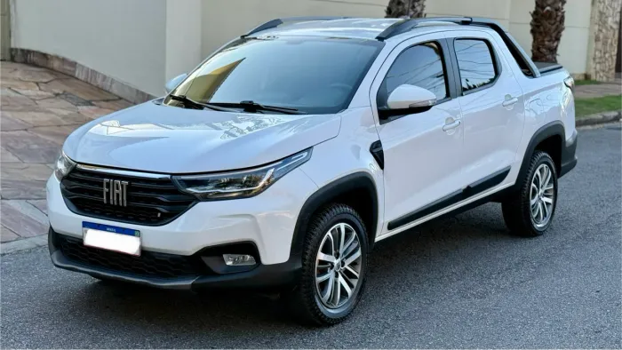 Fiat Strada Volcano 1.3 Flex 8V CD 2023