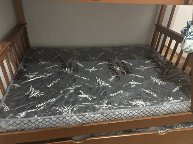 Colchões de casal e solteiro