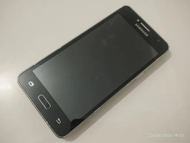 Celular Samsung Galaxy SM-G532MT - PARA RETIRADA DE PEÇAS