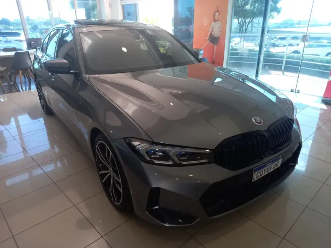 BMW 320I A 2.0 TB M Sport Activeflex 16V 4P 2023