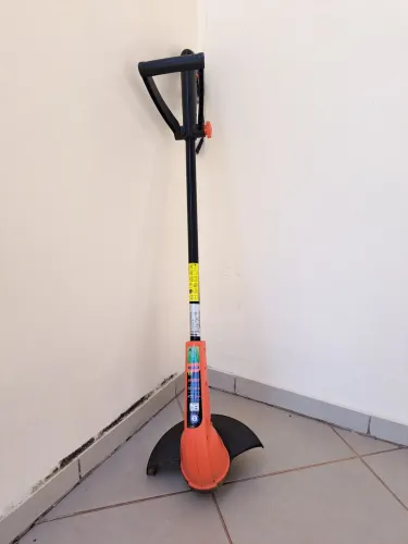 Cortador de Grama Tramontina AP1500T