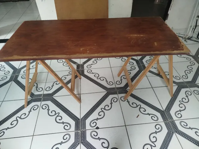 Vendo mesa 50 reais