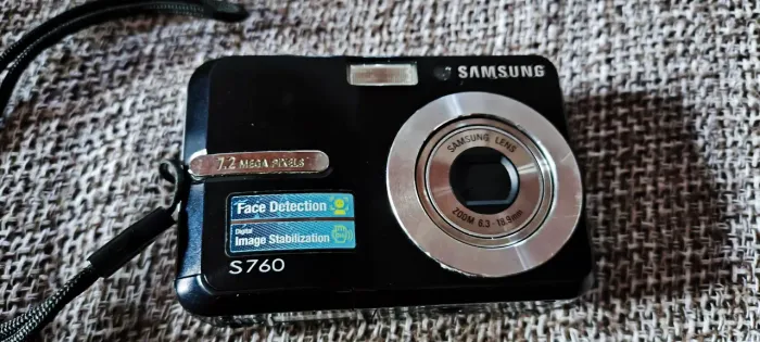Camera Digital Samsung S760