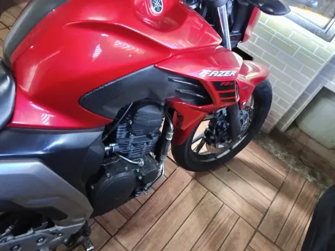 Vendo moto boa e barato 