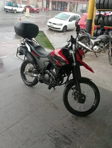 Vendo moto Yamaha LANDER 