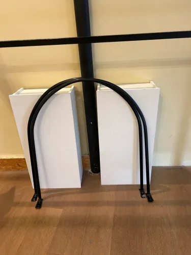 Base em MDF branco para vitrine