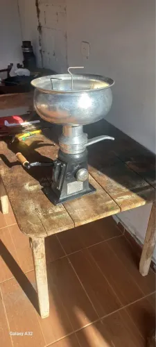 Vendo Desnatadeira 50 litros hora