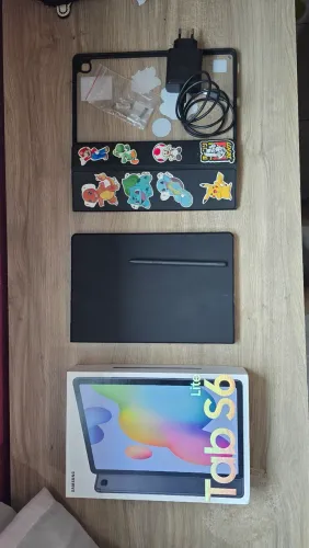 Galaxy Tab S6 Lite + Capinha + Ponta de Caneta