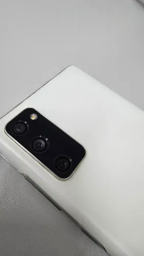 Samsung Galaxy S20 FE - 128GB (4G + NFC)