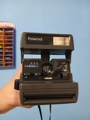 Câmera analógica polaroid 636 closeup 