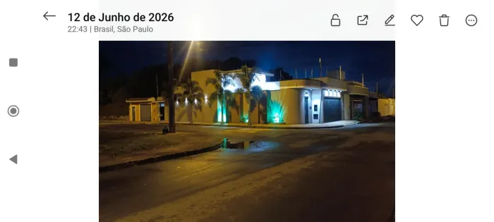 Ótima casa com duas suítes , closet e móveis planejados no estádio