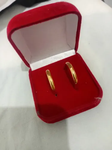 Par de alianças tam 24 e 28! A masculina está nova( nunca usada).