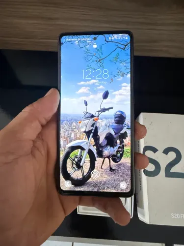 Samsung S20FE