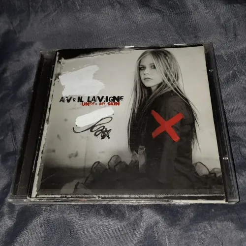 cd Avril lavigne - under my skin