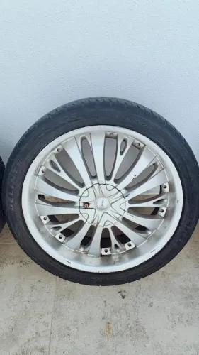 Rodas 20" com pneus