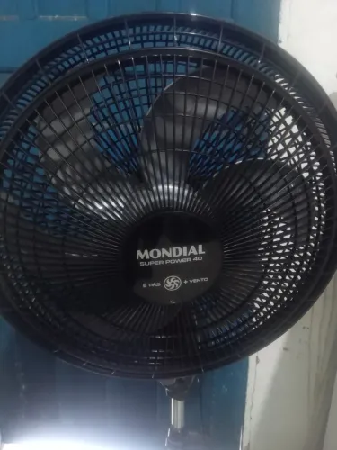 Vendo ventilador de coluna mondial