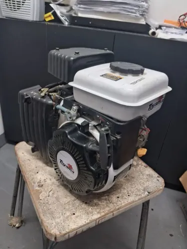 Motor Gasolina Toyama 3,5 HP Estacionario Semi novo Pouco Uso