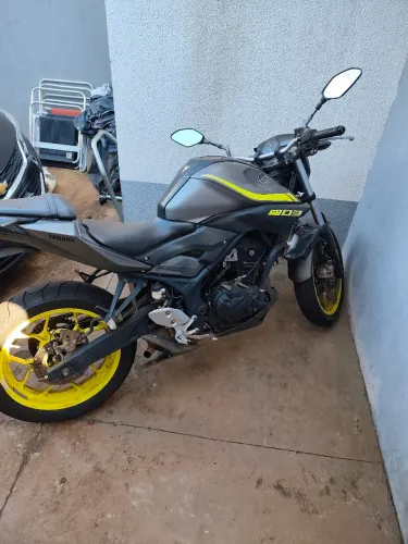Troco Mt03 por carro