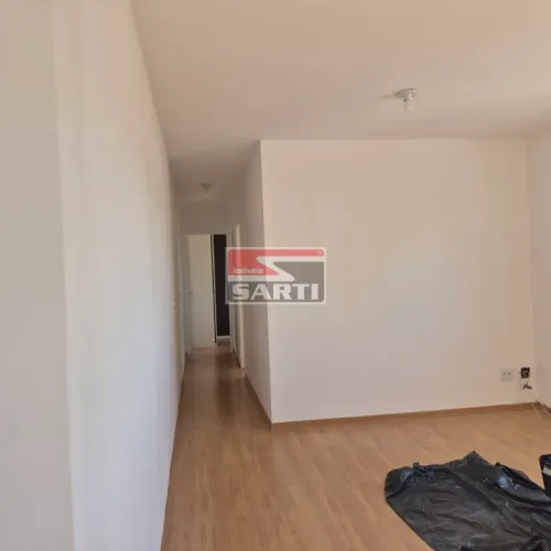 LINDO APARTAMENTO EM ANDAR ALTO COM LINDA VISTA , PINTURA NOVA, PISO LAMINADO , 2 DORMITÓR