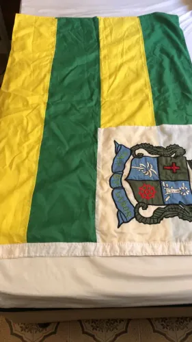 Bandeira do Município de Aracaju Tamanho: 2 panos 90 x 130 cm 100% poliester