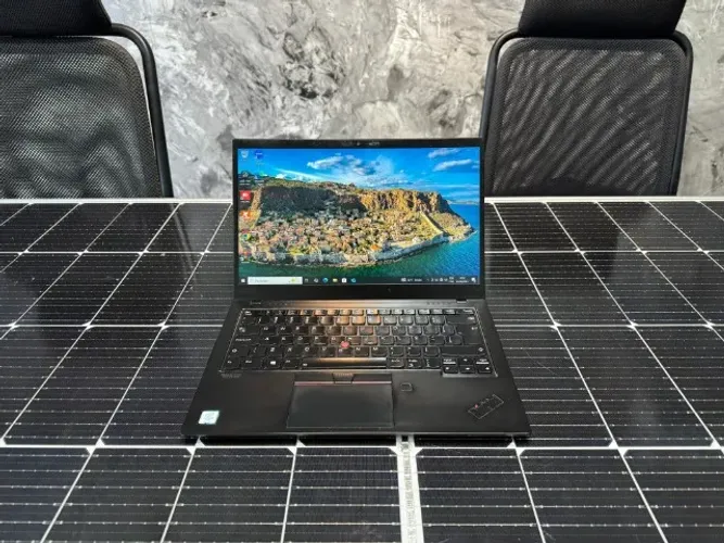 ? Notebook Lenovo Thinkpad X1 CarbonPreto - Intel Core i7-8665U - RAM 16GB - SSD 512GB