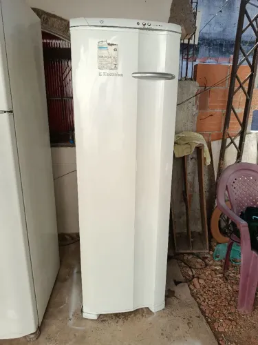 FREEZER VERTICAL 7 GAVETAS DISPONÍVEL 