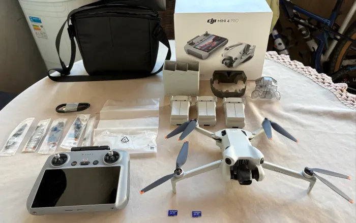 Drone Dji Mini 4 Pro, pack completo + 2 cartões Samsung Pro plus 128 e 256 com NF