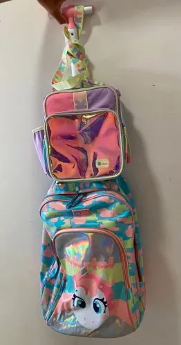 Mochila com lancheira puket