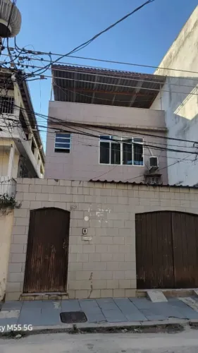 VENDE-SE CASA EM FRENTE A RUA DO SHOPPING DE BELFORD ROXO