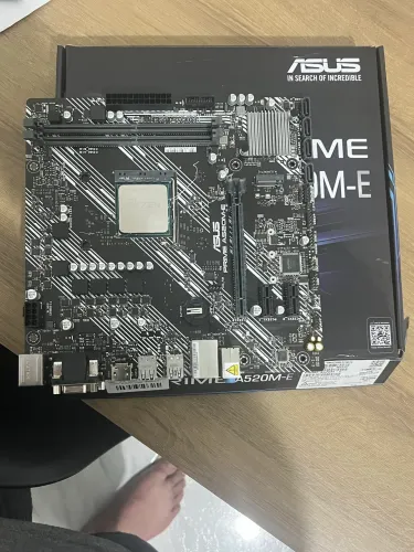 Placa Mãe A520M + Ryzen 3 3200g