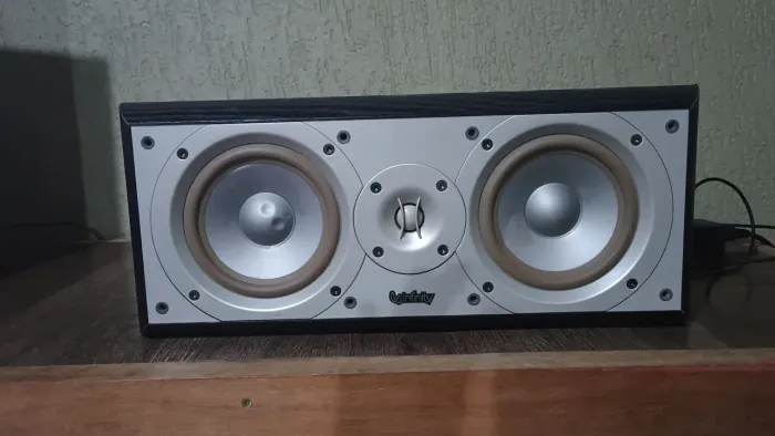 Caixas de som infinity