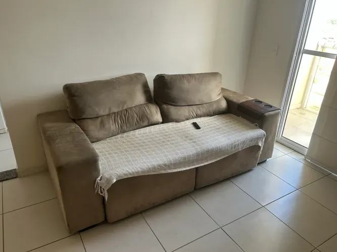 Sofá retrátil 2 lugares