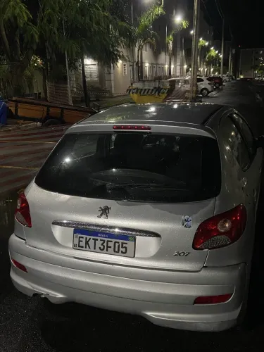 Peugeot 207 XR Sport 1.4 Flex 8V 5P 2010