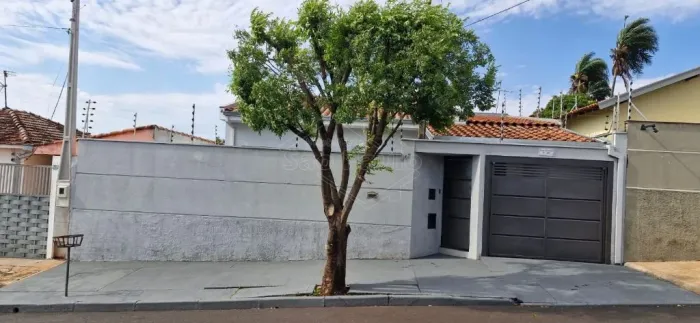 Venda de Casas / Padrão na cidade de Araraquara