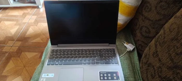 Notebook Lenovo IdeaPad S145 i3 10ª Geração | 4GB RAM | HD 1TB