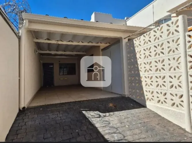 Casa Para Venda No Bairro Osvaldo Rezende