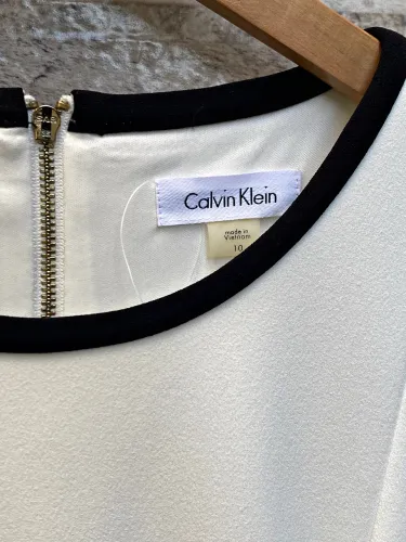 Vestido tubinho Calvin Klein