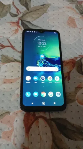 Moto g8 plus de 64 GB de memória
