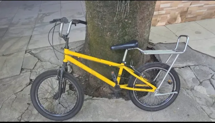 Bicicleta aro 20 montadinha