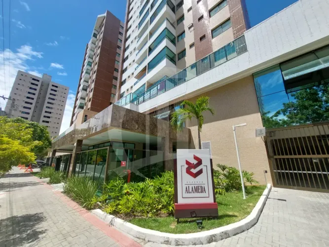 Apartamento no Cond. Reserva Alameda, no bairro Luzia.